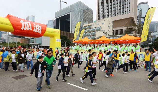 今年的參賽人數再創新高達三千五百人，包括來自兩岸四地的選手。