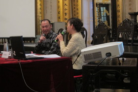 兩位講者與參觀的市民分享本院及香港早期的歷史發展。