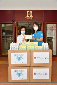 KWIH volunteer team donated medical masks to various social welfare organisations, including TWGHs Fung Yiu King Hospital.