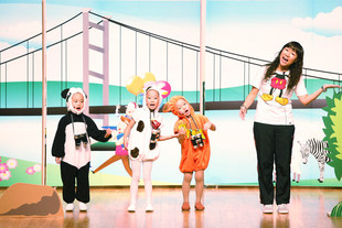TWGHs Ko Tech Kin Kindergarten pupils performing a drama to arouse pupils awareness on green habits, saving resources and green living style.