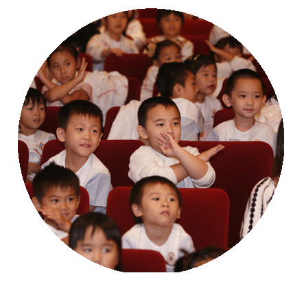幼稚園生參與環保常識大比拼環節。