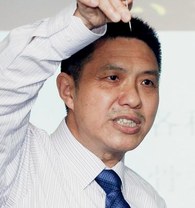 湖北中醫藥大學針灸骨傷學院  吳緒平教授