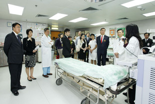 董事局巡視東華服務單位