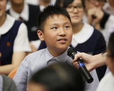 本院屬校小學生投入參與問答遊戲及「誰是冠軍」競猜環節。