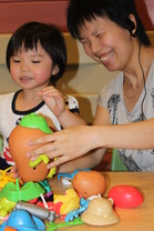 家長及幼兒透過「親子互動輔導服務」治療，成功建立良好的親子關係。