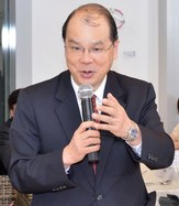 勞工及福利局張建宗局長對東華的社會服務工作表示支持。