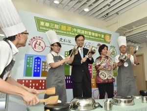 「擊能量音樂中心」以精彩的敲擊樂表演，為午宴揭開序幕。