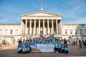 東華三院學生大使倫敦參訪團在University College London校園內合照