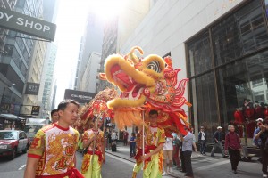 出巡列隊途經中環心臟地帶