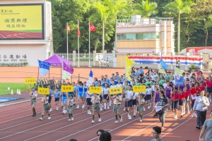 圖三及四為健兒們進場及衝線一刻。